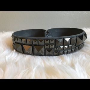 BCBG leather gray studded belt